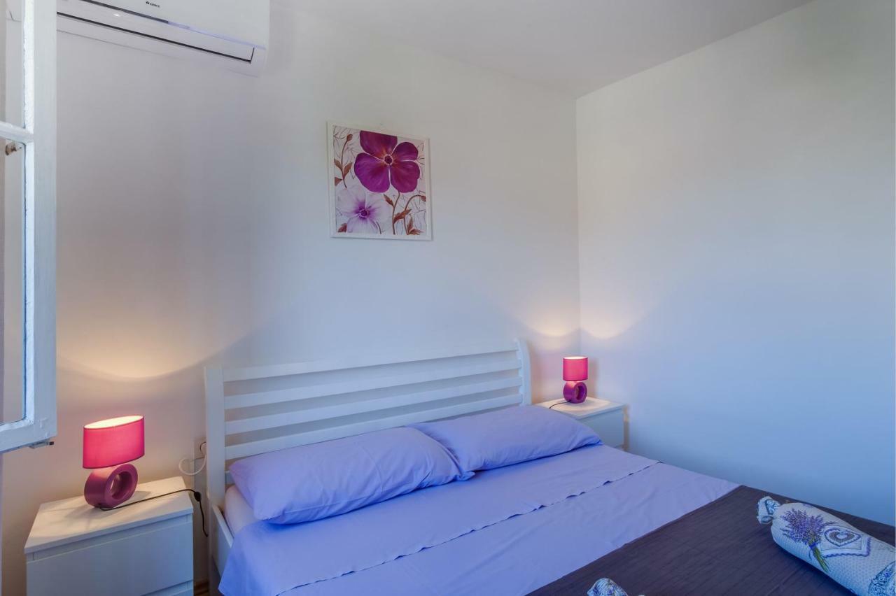 Vila Bugevilija Mali Lošinj Exterior foto