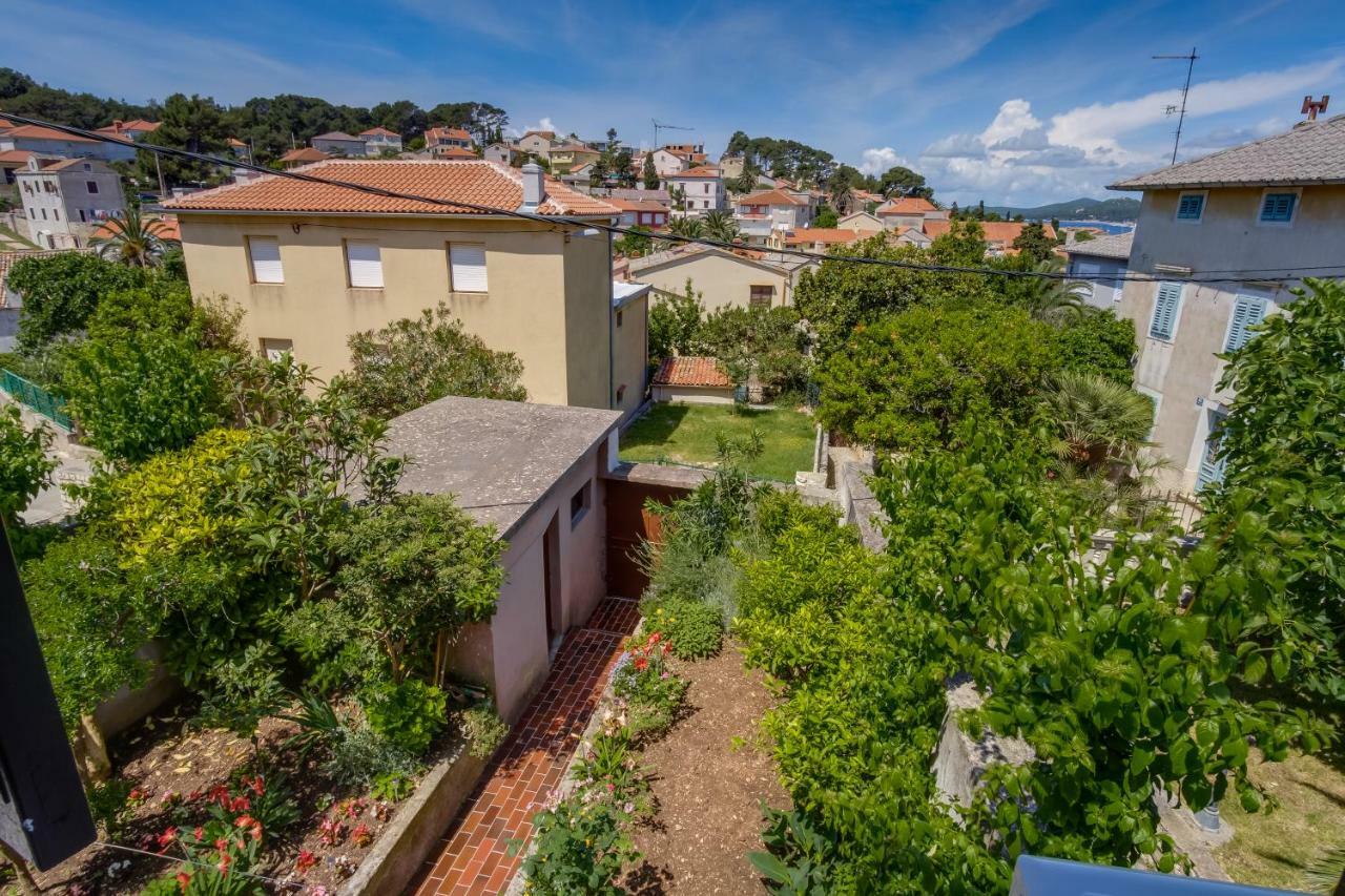 Vila Bugevilija Mali Lošinj Exterior foto